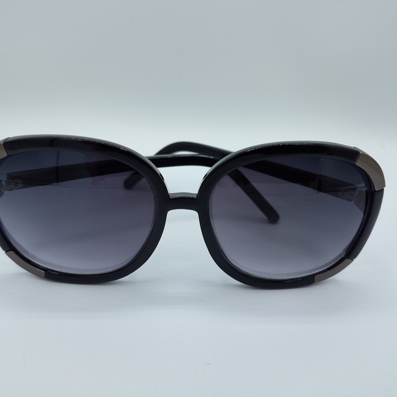 Chloé CL 2119 C01 Black Oversized Sunglasses Made in France Designer Luxe - Picture 2 of 5